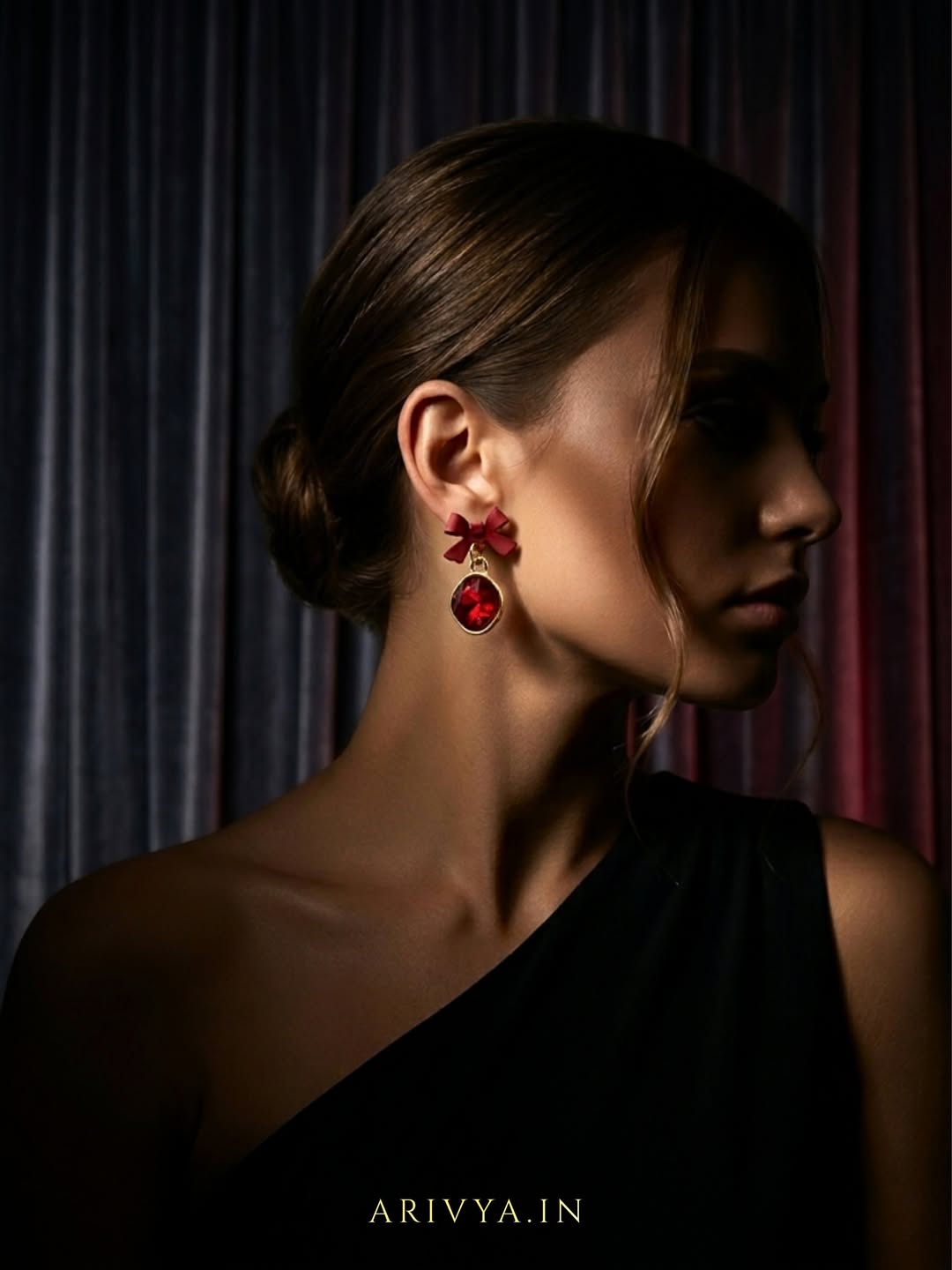 Éclat Ruby Bow Earrings