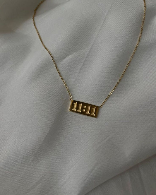 Étoile 11:11 Pendant Necklace
