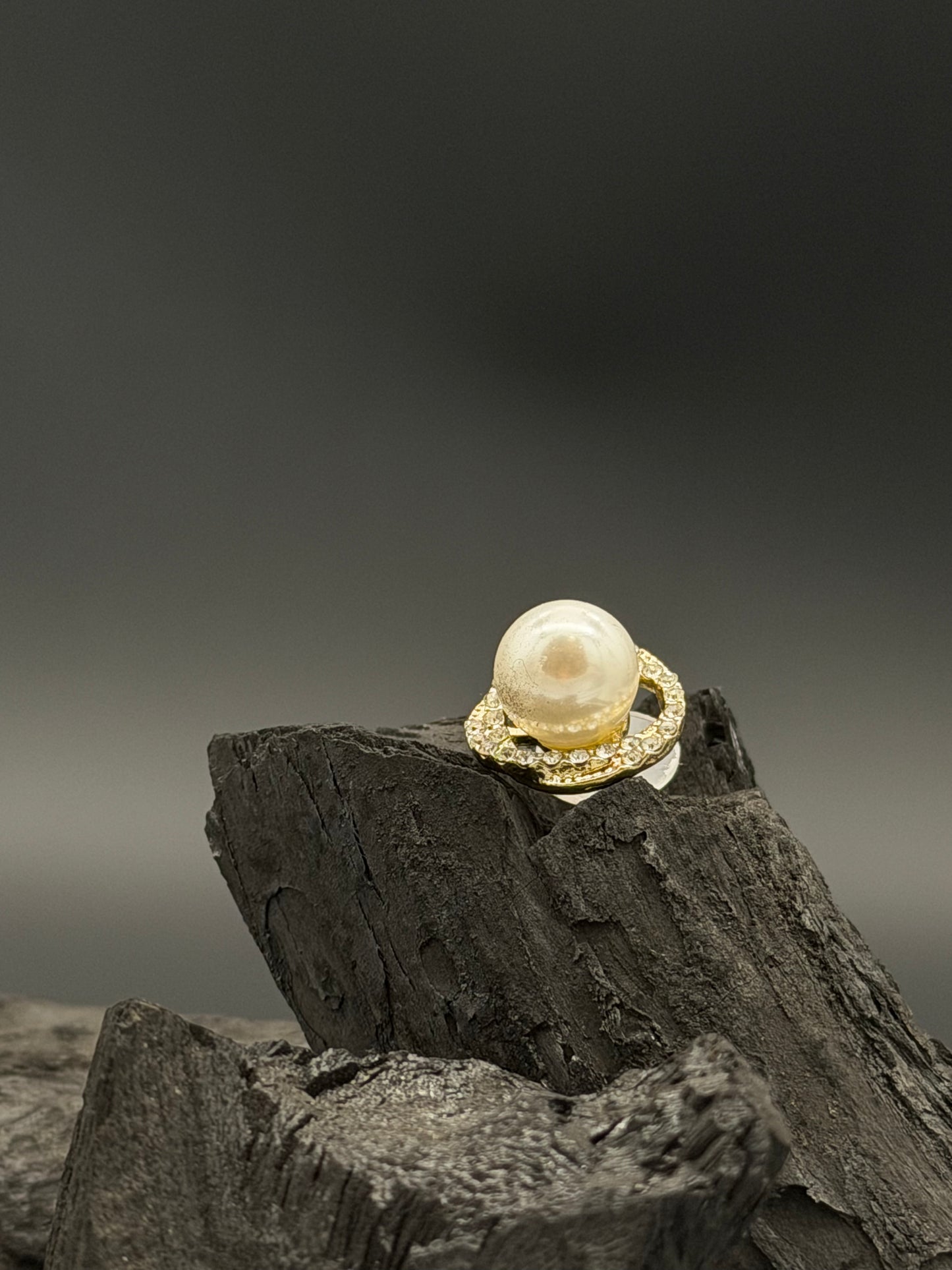 Étoile Pearl Stud Earrings