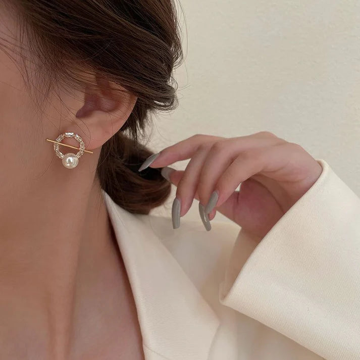Pearl Circle Bar Stud Earrings – Gold Crystal Wreath & Pearl Drop Studs